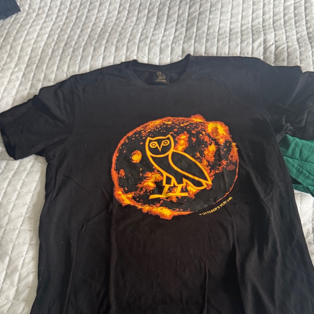Drake Black and Orange Owl Graphic T-Shirt
